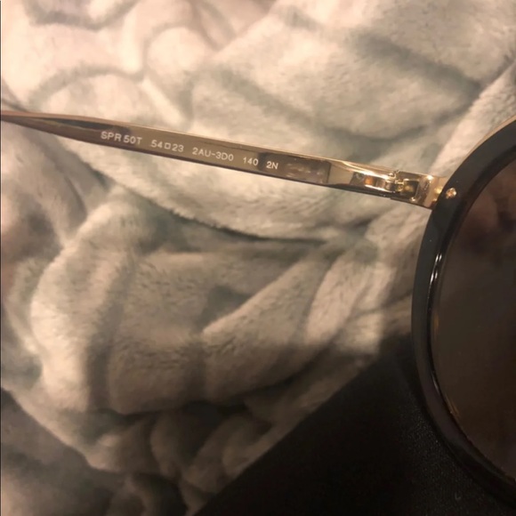 Prada sunglasses - Picture 4 of 4